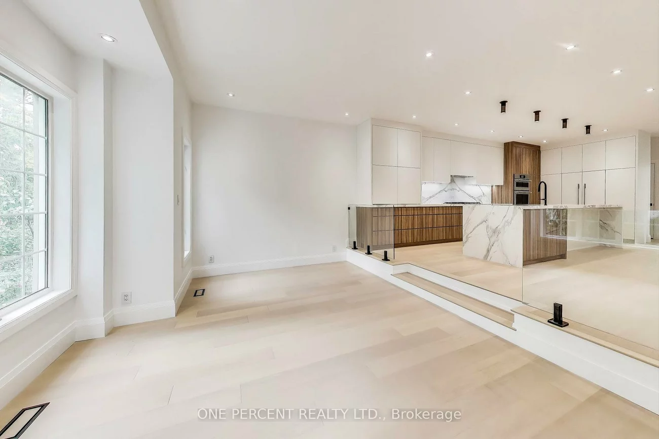 23, Mitchell, Niagara, Toronto