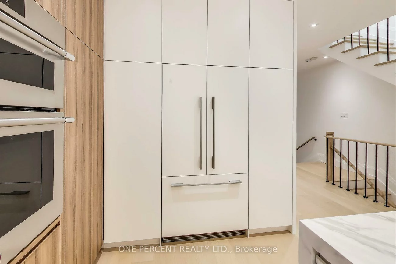 23, Mitchell, Niagara, Toronto