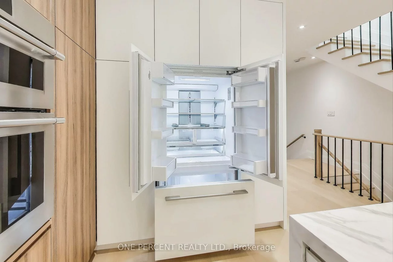 23, Mitchell, Niagara, Toronto