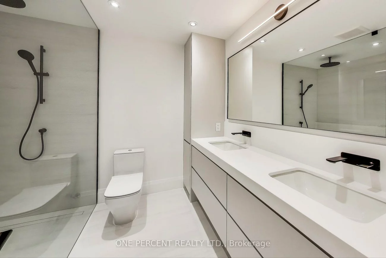 23, Mitchell, Niagara, Toronto