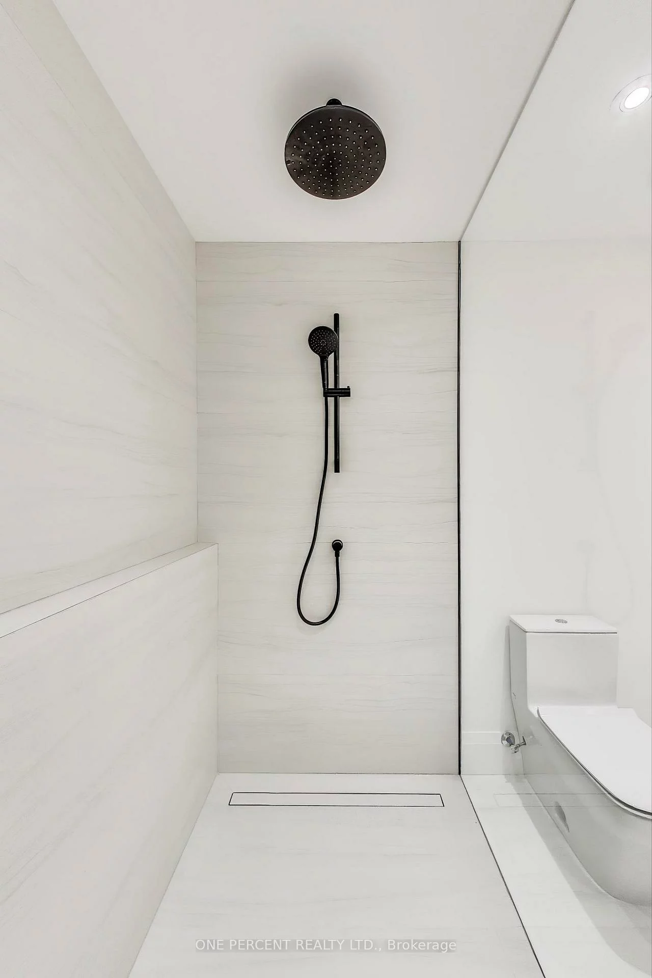 23, Mitchell, Niagara, Toronto