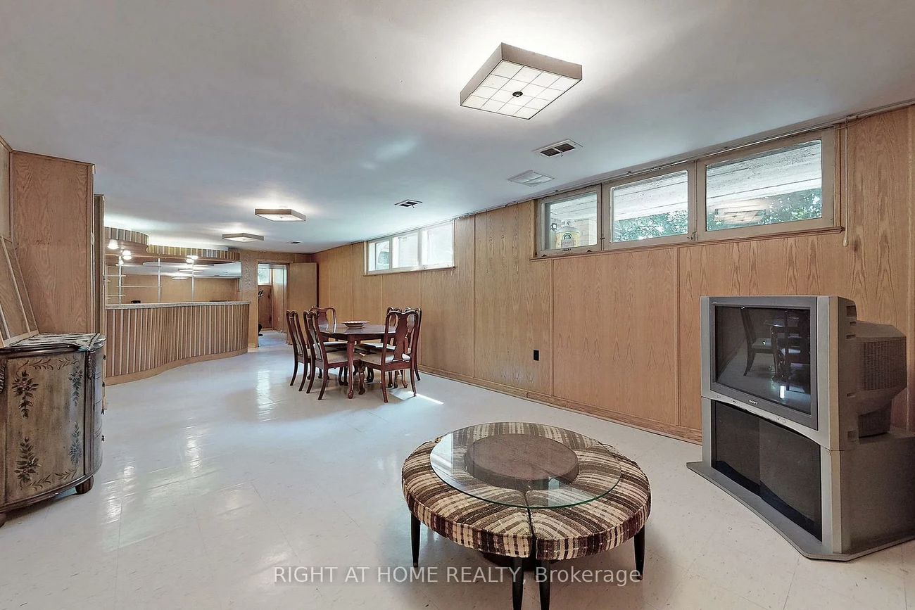 42, Denmark, Westminster-Branson, Toronto