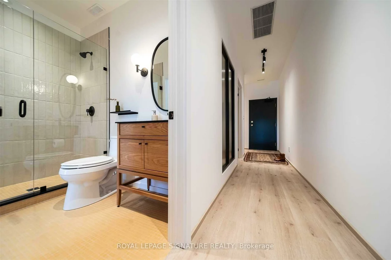 36, Geary, Wychwood, Toronto