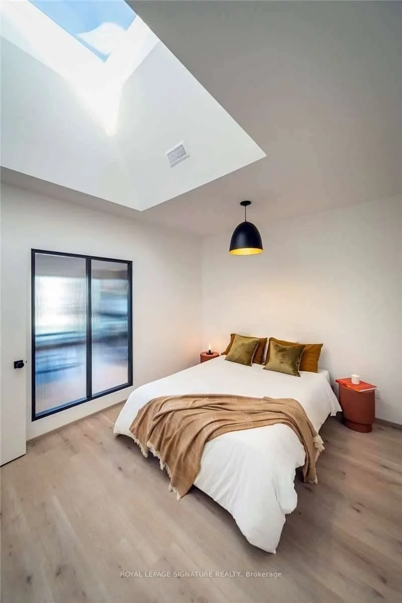 36, Geary, Wychwood, Toronto