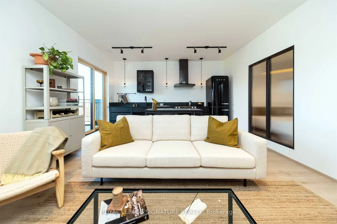 36, Geary, Wychwood, Toronto