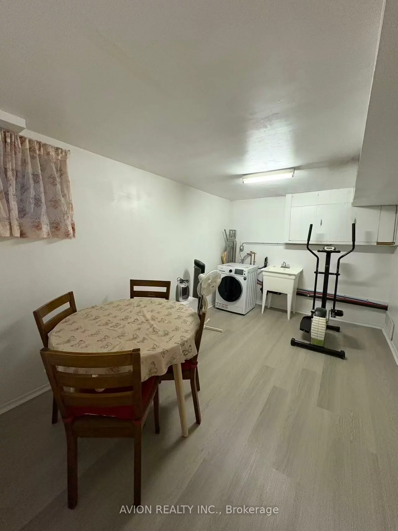 6, Rollingwood, Hillcrest Village, Toronto