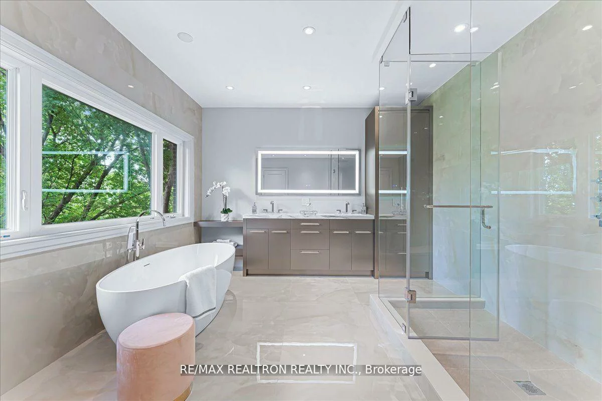 275, Reiner, Clanton Park, Toronto