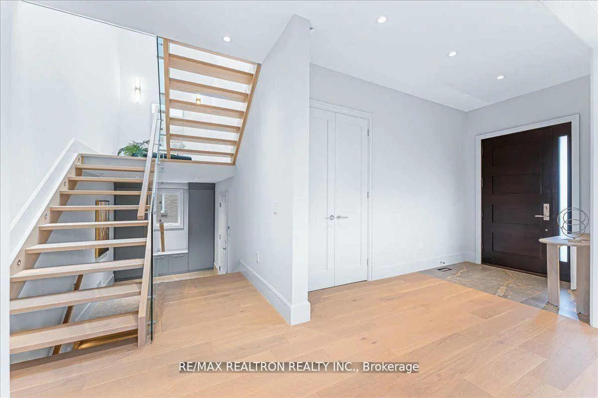 275, Reiner, Clanton Park, Toronto