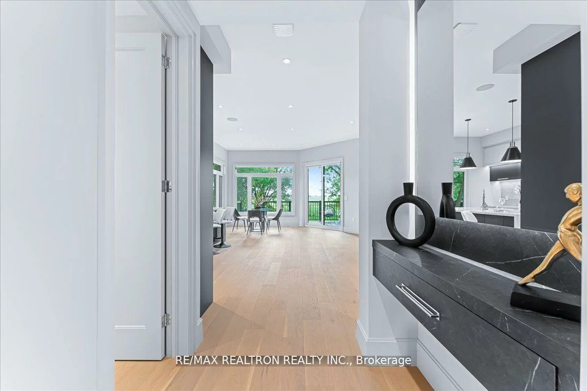 275, Reiner, Clanton Park, Toronto