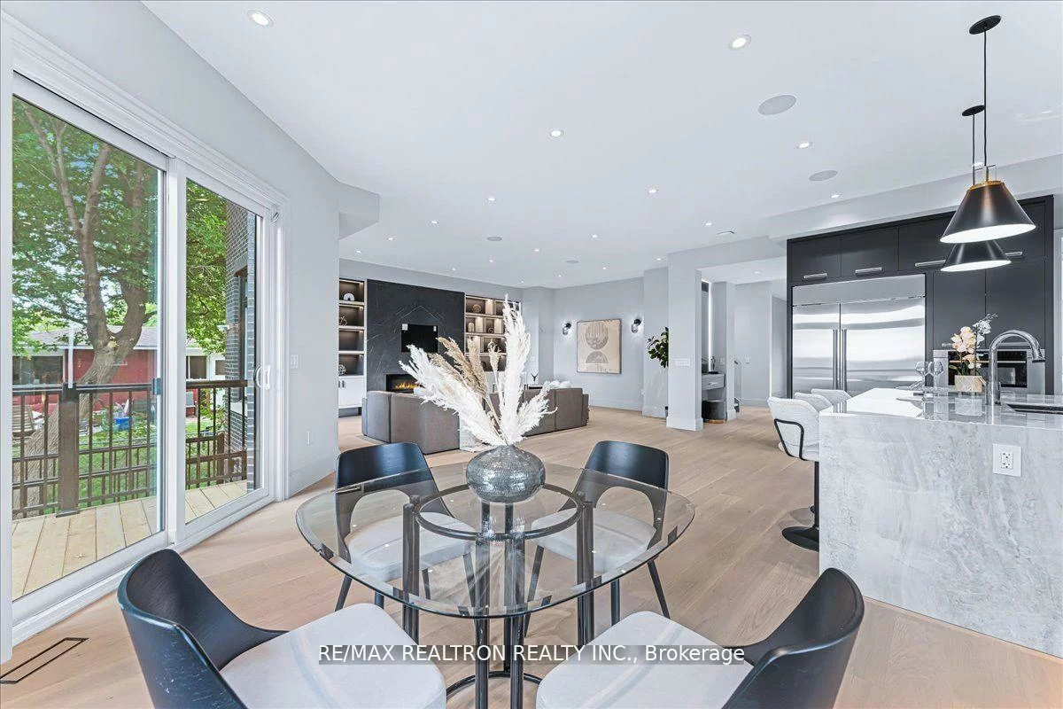 275, Reiner, Clanton Park, Toronto