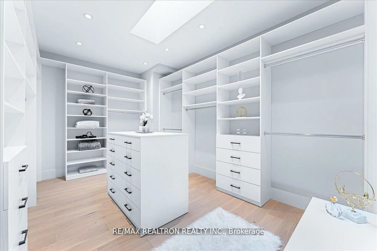 275, Reiner, Clanton Park, Toronto