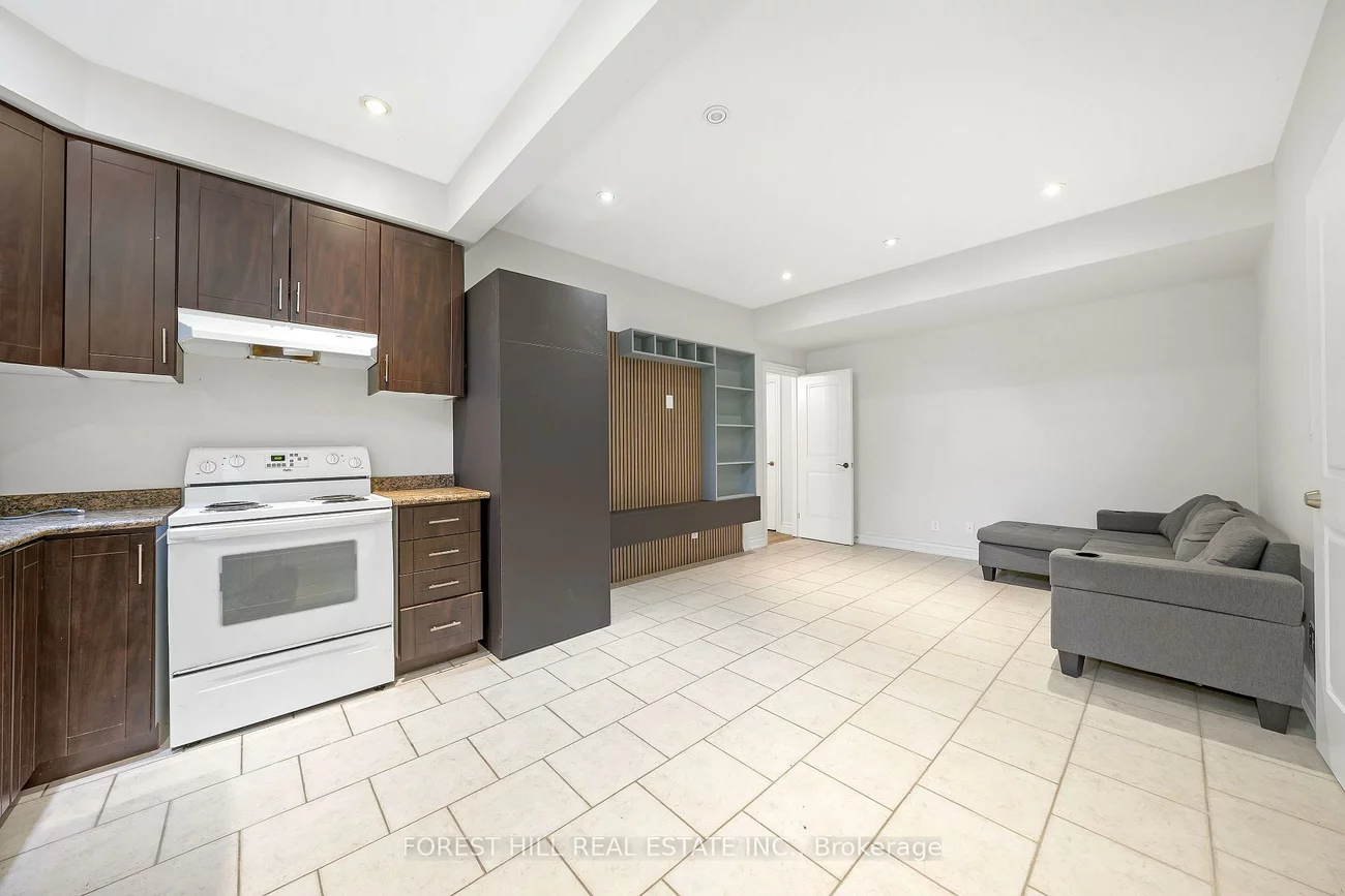 106, Nipigon, Newtonbrook East, Toronto