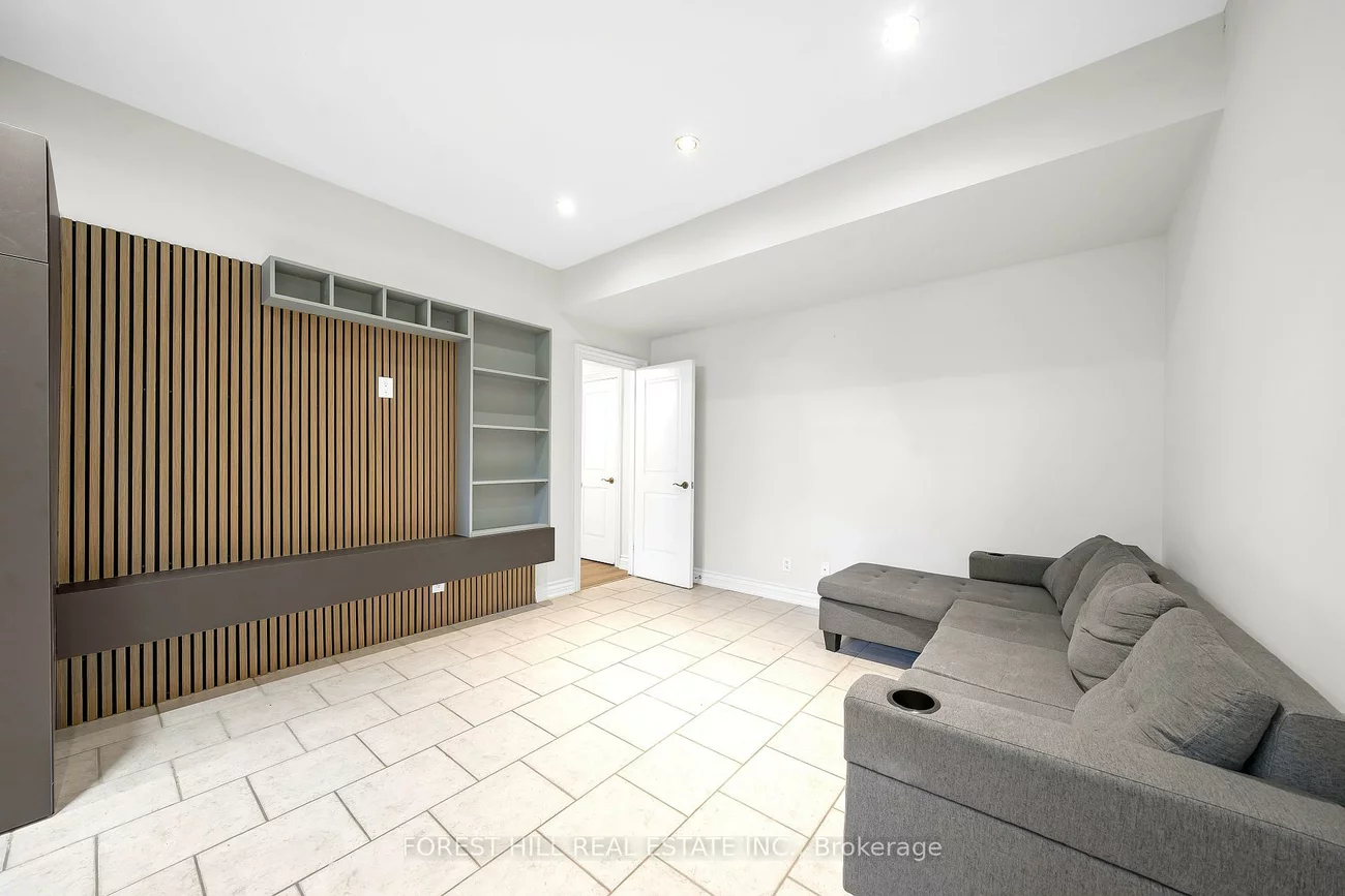 106, Nipigon, Newtonbrook East, Toronto