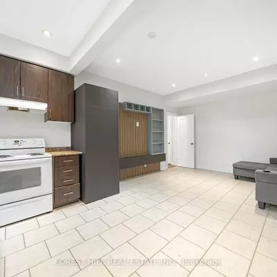 106, Nipigon, Newtonbrook East, Toronto