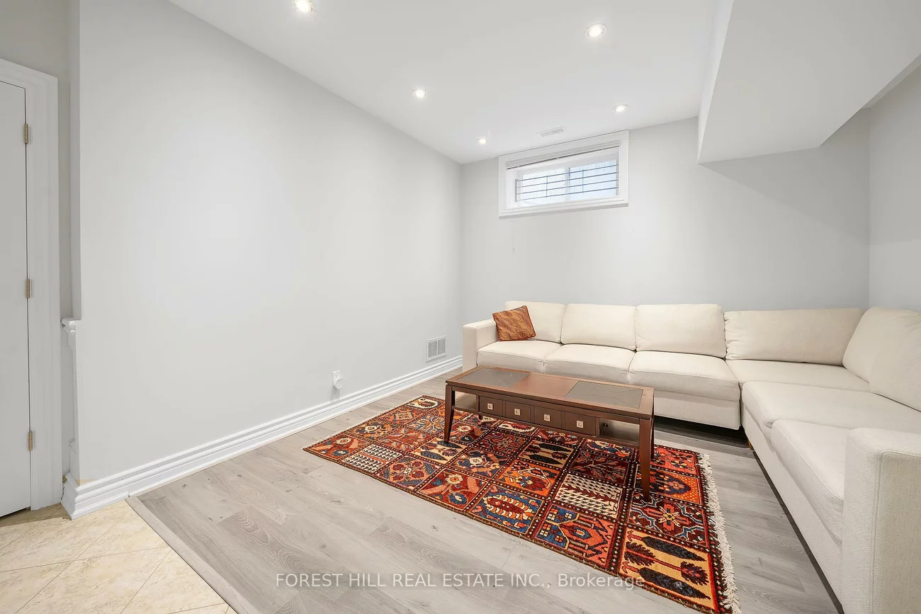 106, Nipigon, Newtonbrook East, Toronto