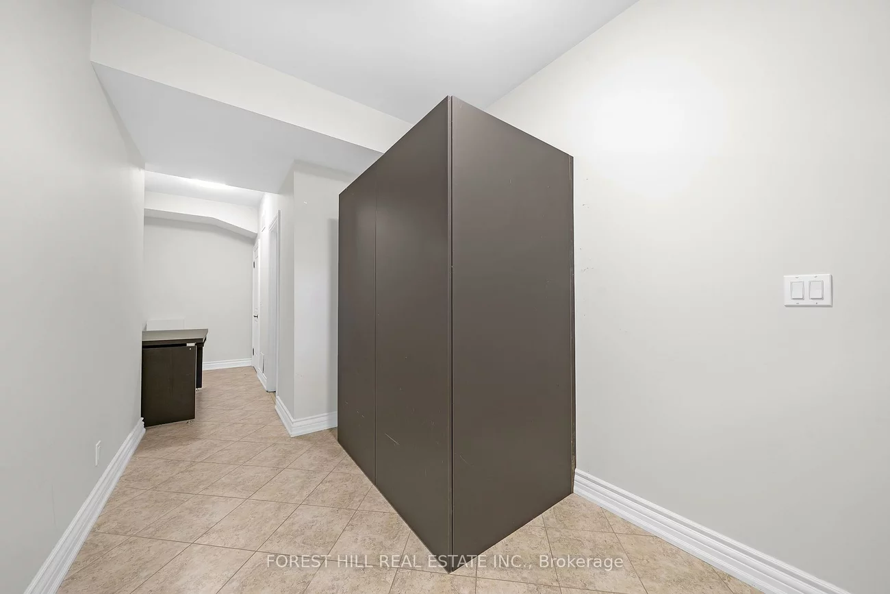 106, Nipigon, Newtonbrook East, Toronto