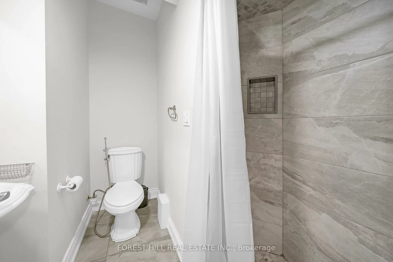 106, Nipigon, Newtonbrook East, Toronto