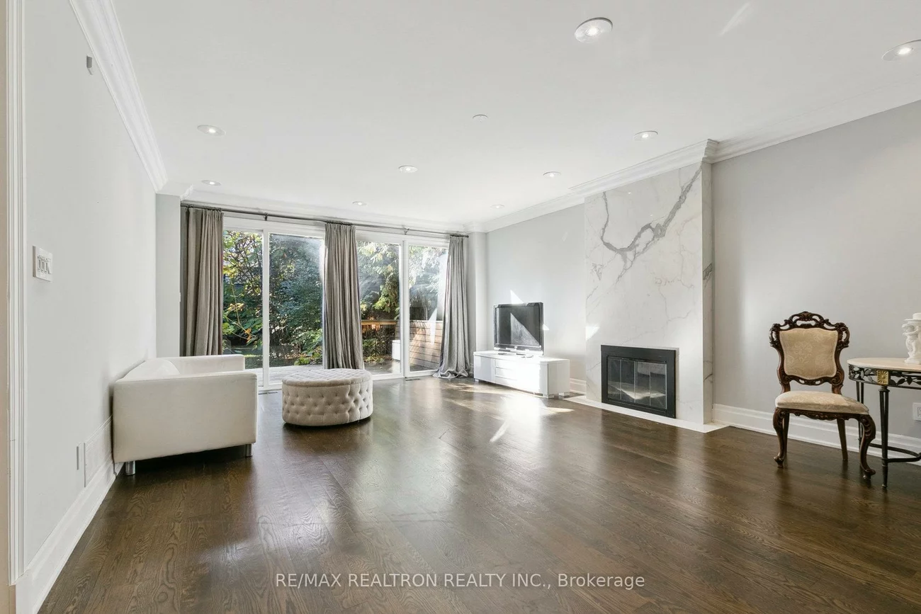 65, Gordon, St. Andrew-Windfields, Toronto