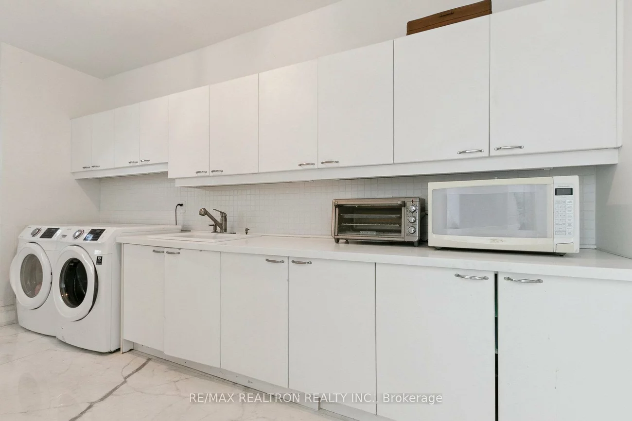 65, Gordon, St. Andrew-Windfields, Toronto