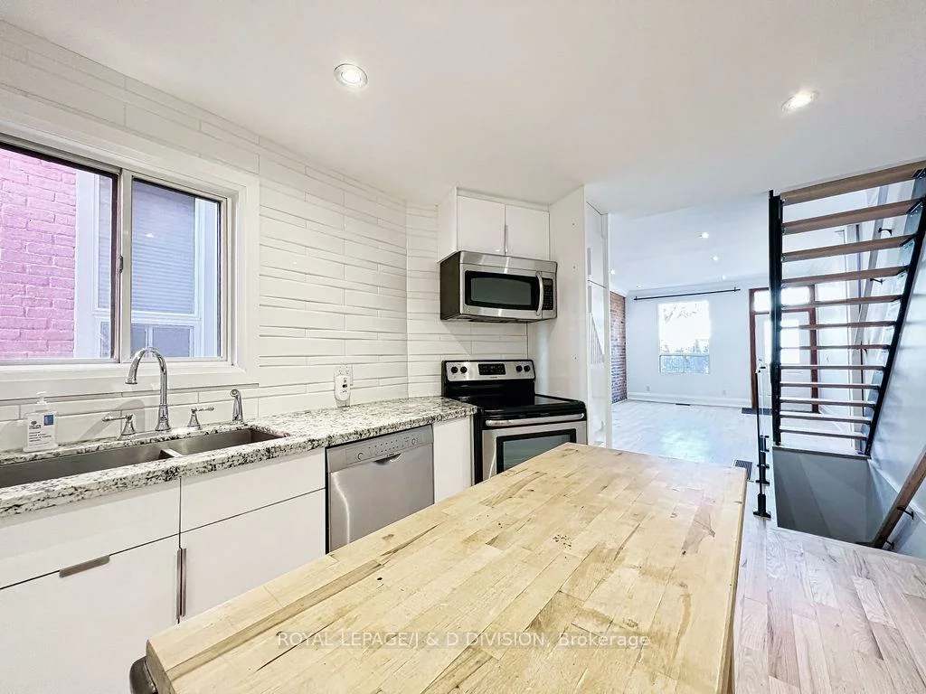 92, Massey, Niagara, Toronto