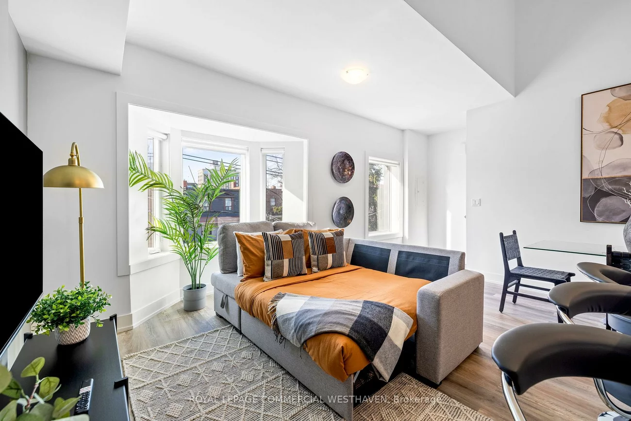 449, Lansdowne, Dufferin Grove, Toronto