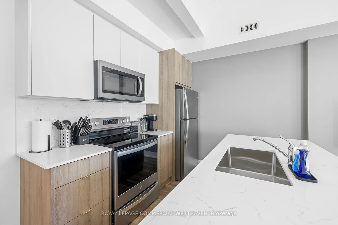 449, Lansdowne, Dufferin Grove, Toronto