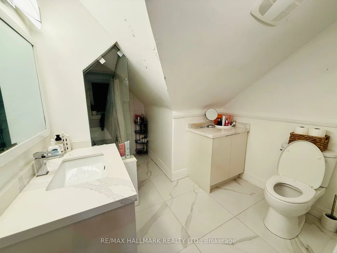 193, Heath, Casa Loma, Toronto
