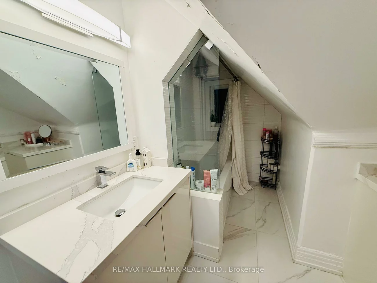 193, Heath, Casa Loma, Toronto
