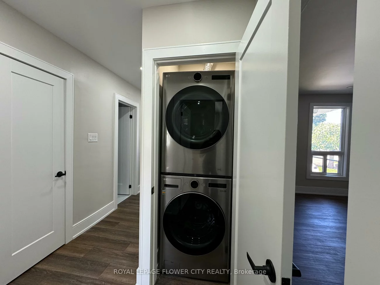 221, Acton, Bathurst Manor, Toronto