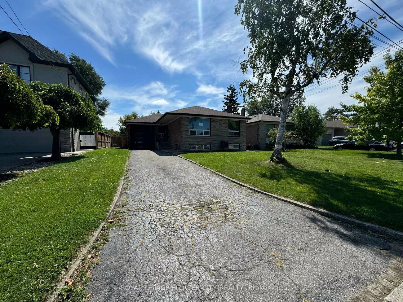 221, Acton, Bathurst Manor, Toronto