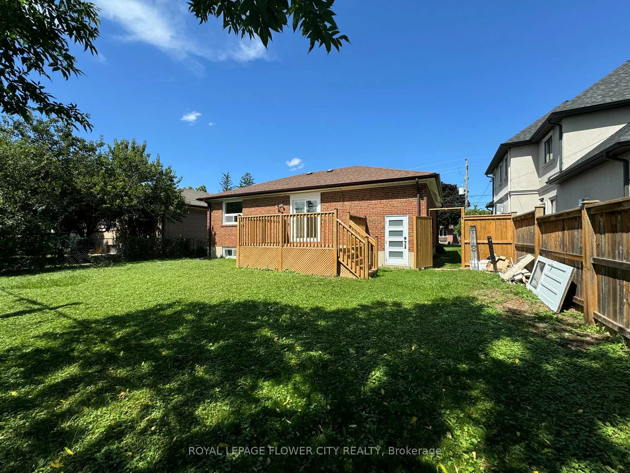 221, Acton, Bathurst Manor, Toronto