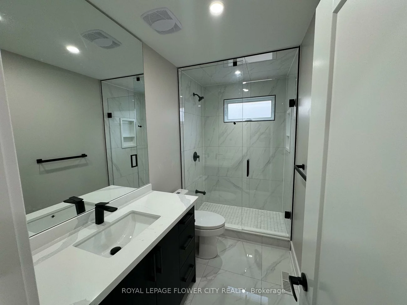 221, Acton, Bathurst Manor, Toronto