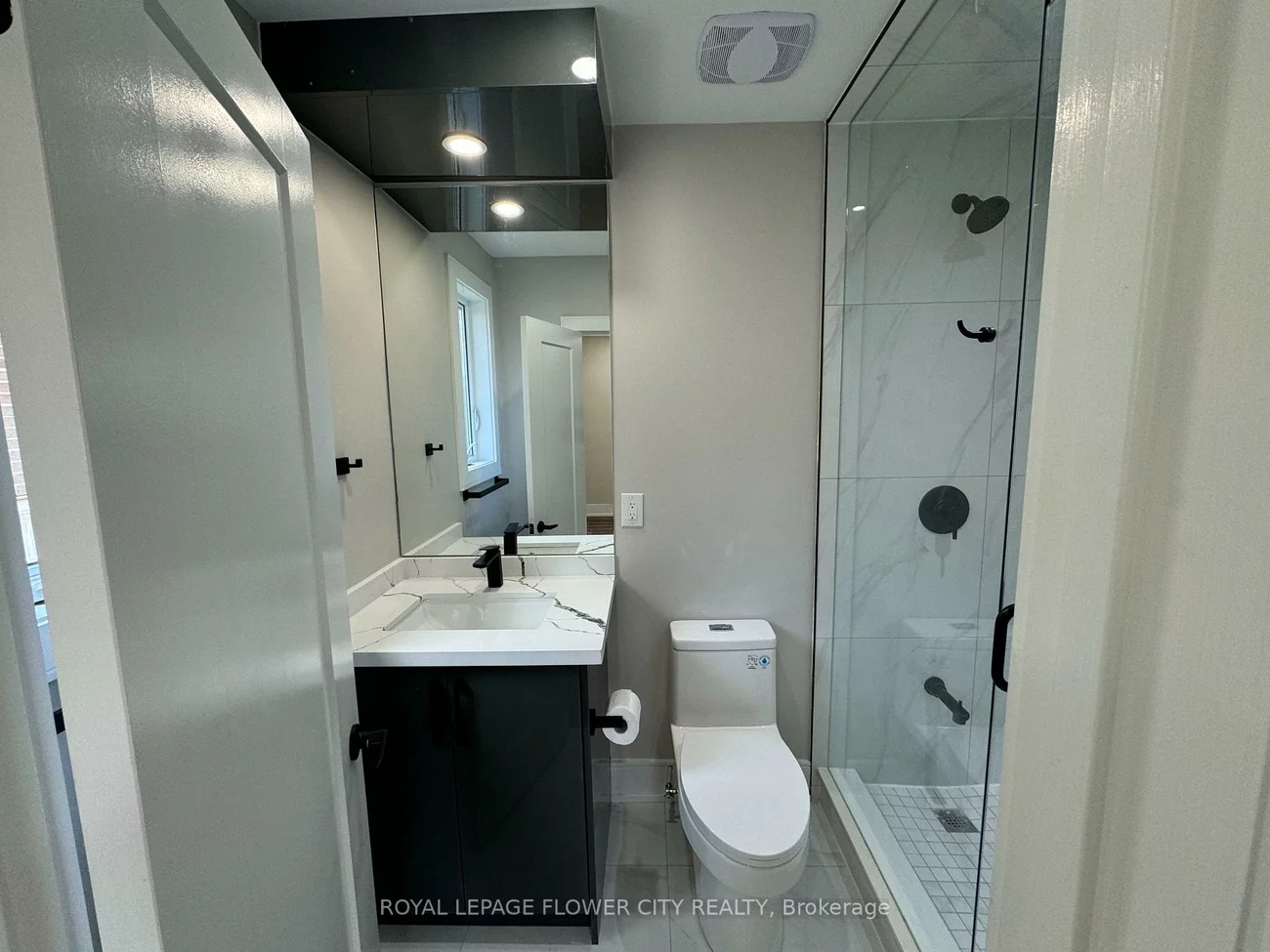 221, Acton, Bathurst Manor, Toronto