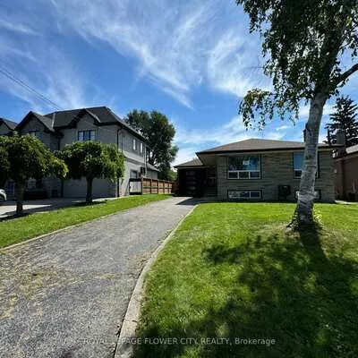 221, Acton, Bathurst Manor, Toronto