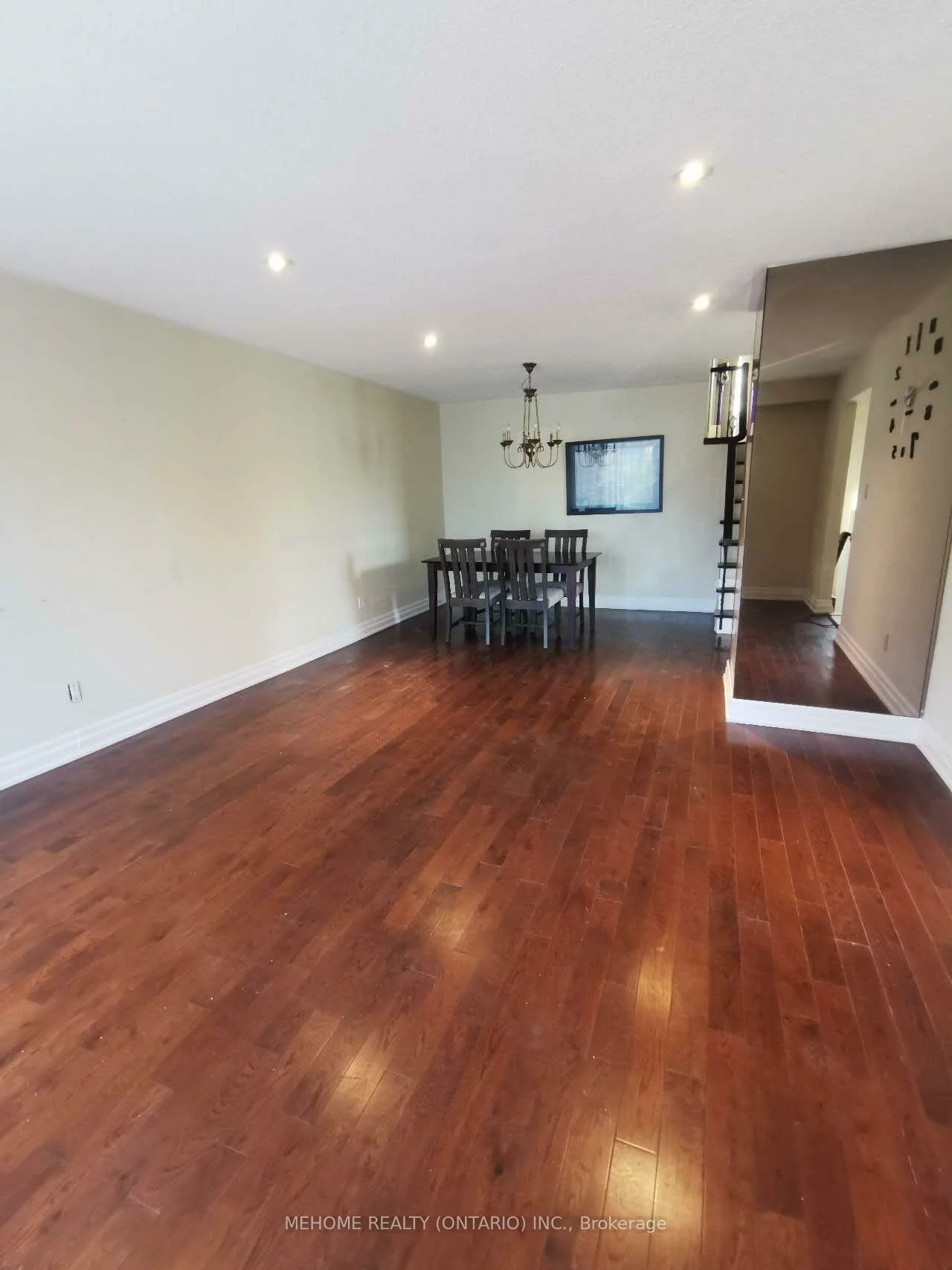 41, Clancy, Don Valley Village, Toronto