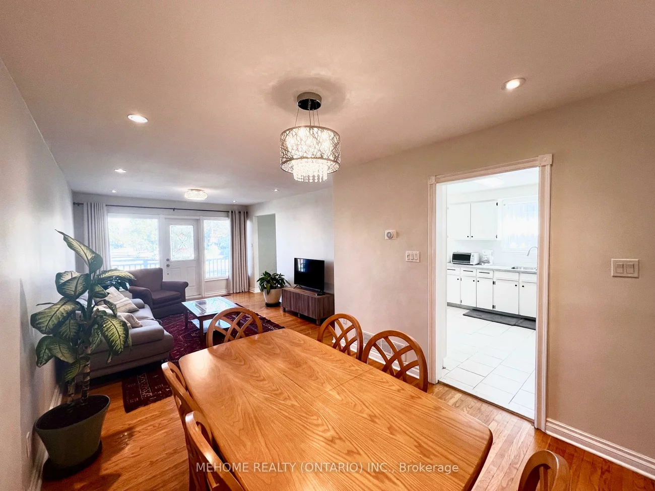 126, Edmonton, Pleasant View, Toronto