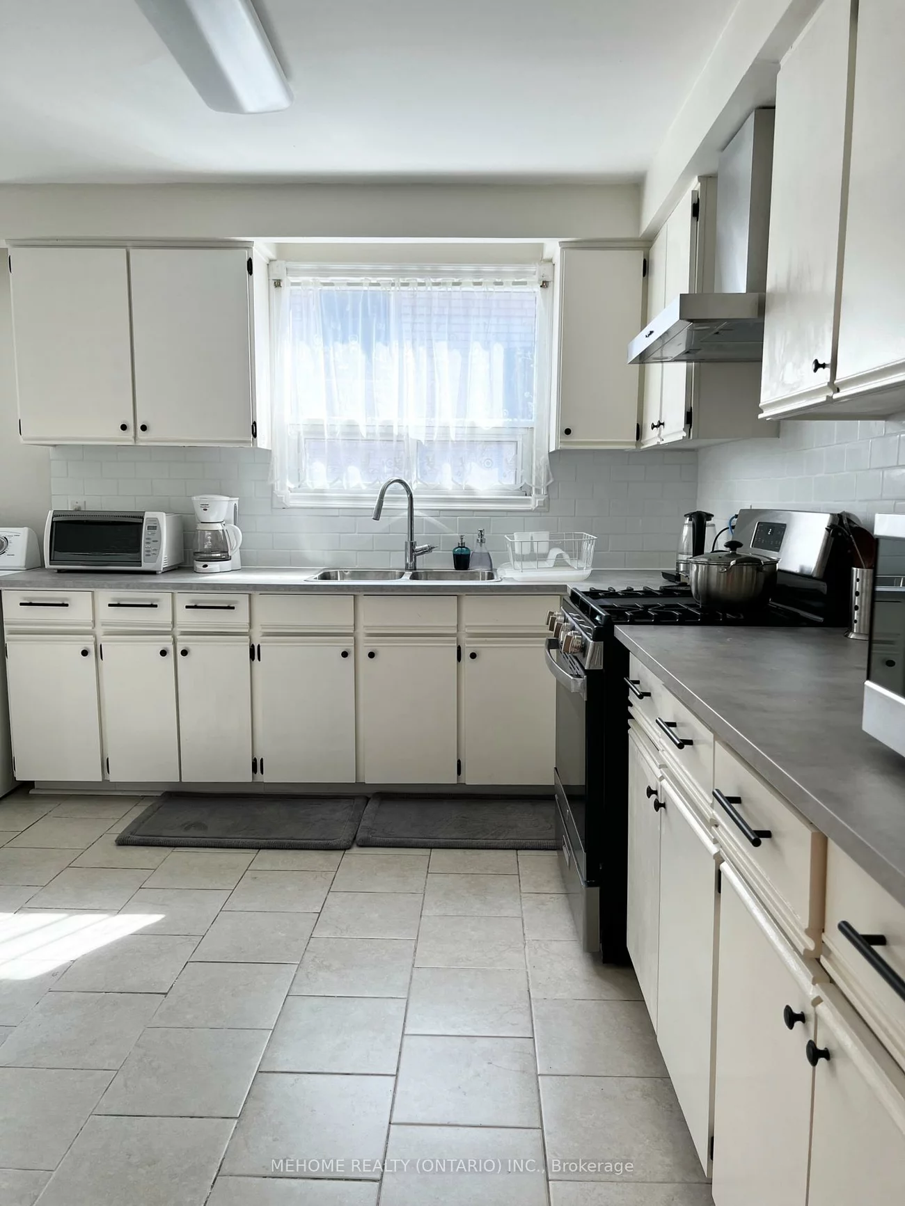 126, Edmonton, Pleasant View, Toronto