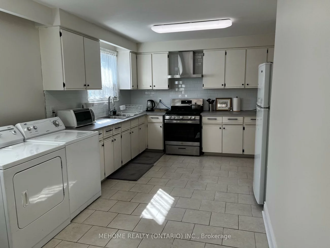 126, Edmonton, Pleasant View, Toronto