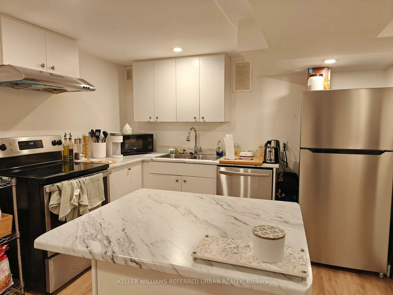 67, Fortrose, Parkwoods-Donalda, Toronto