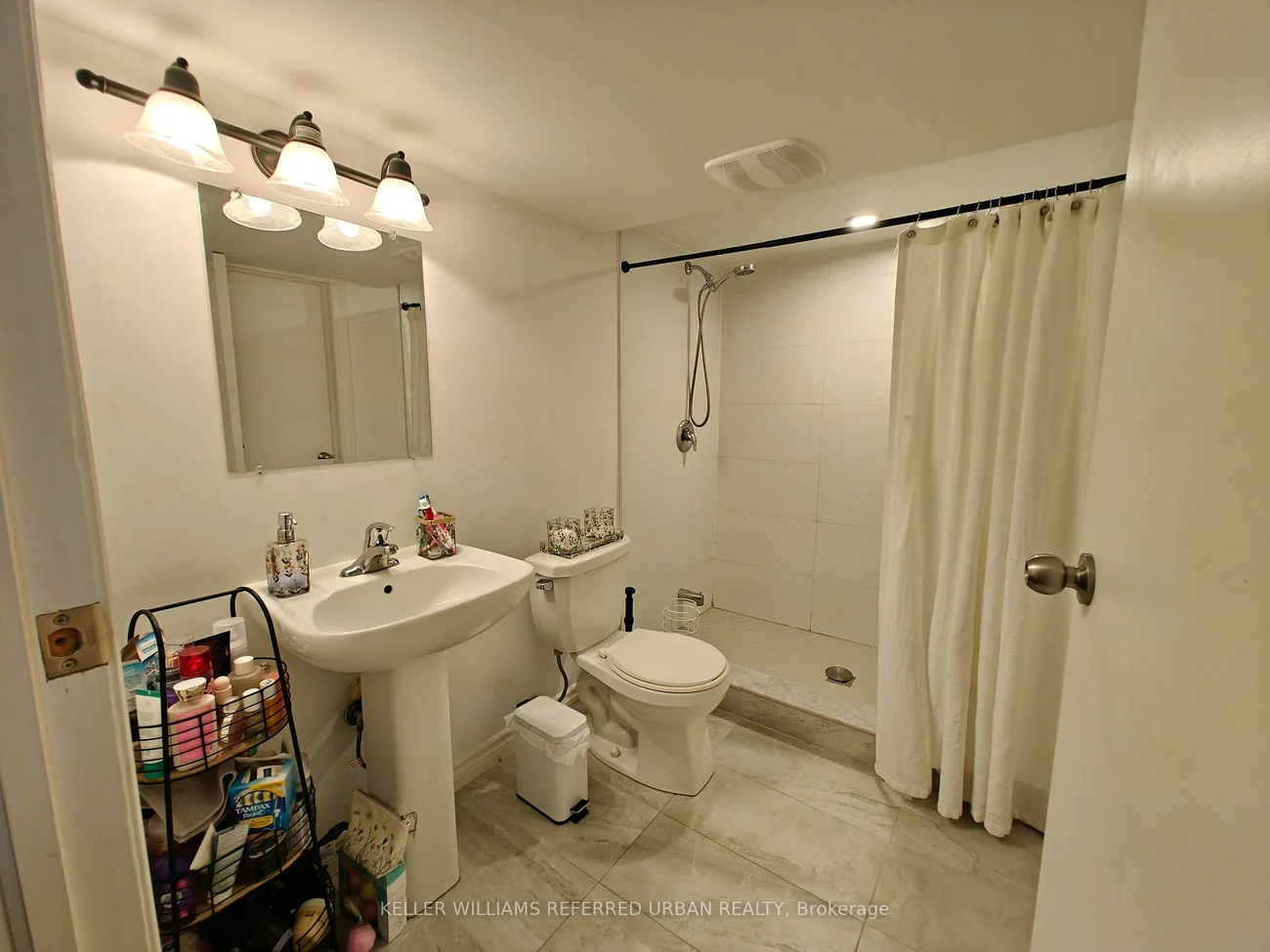 67, Fortrose, Parkwoods-Donalda, Toronto
