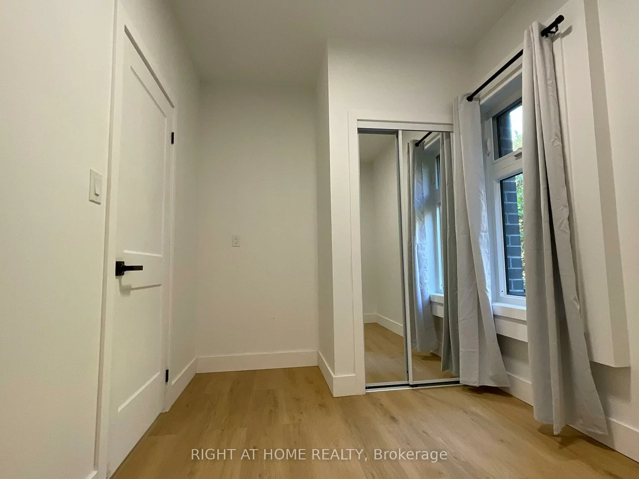 674, Manning, Annex, Toronto