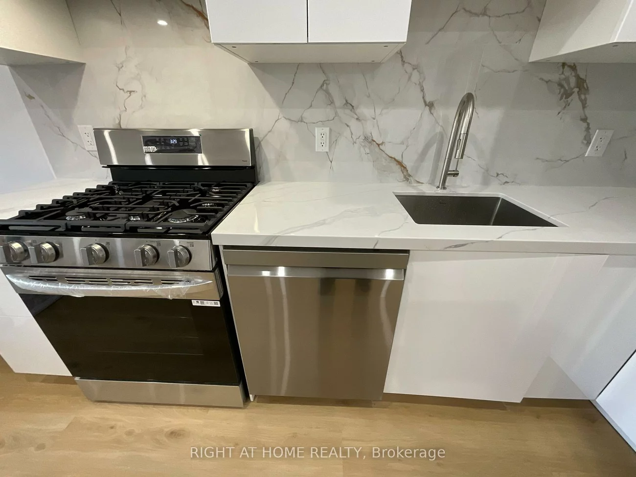 674, Manning, Annex, Toronto