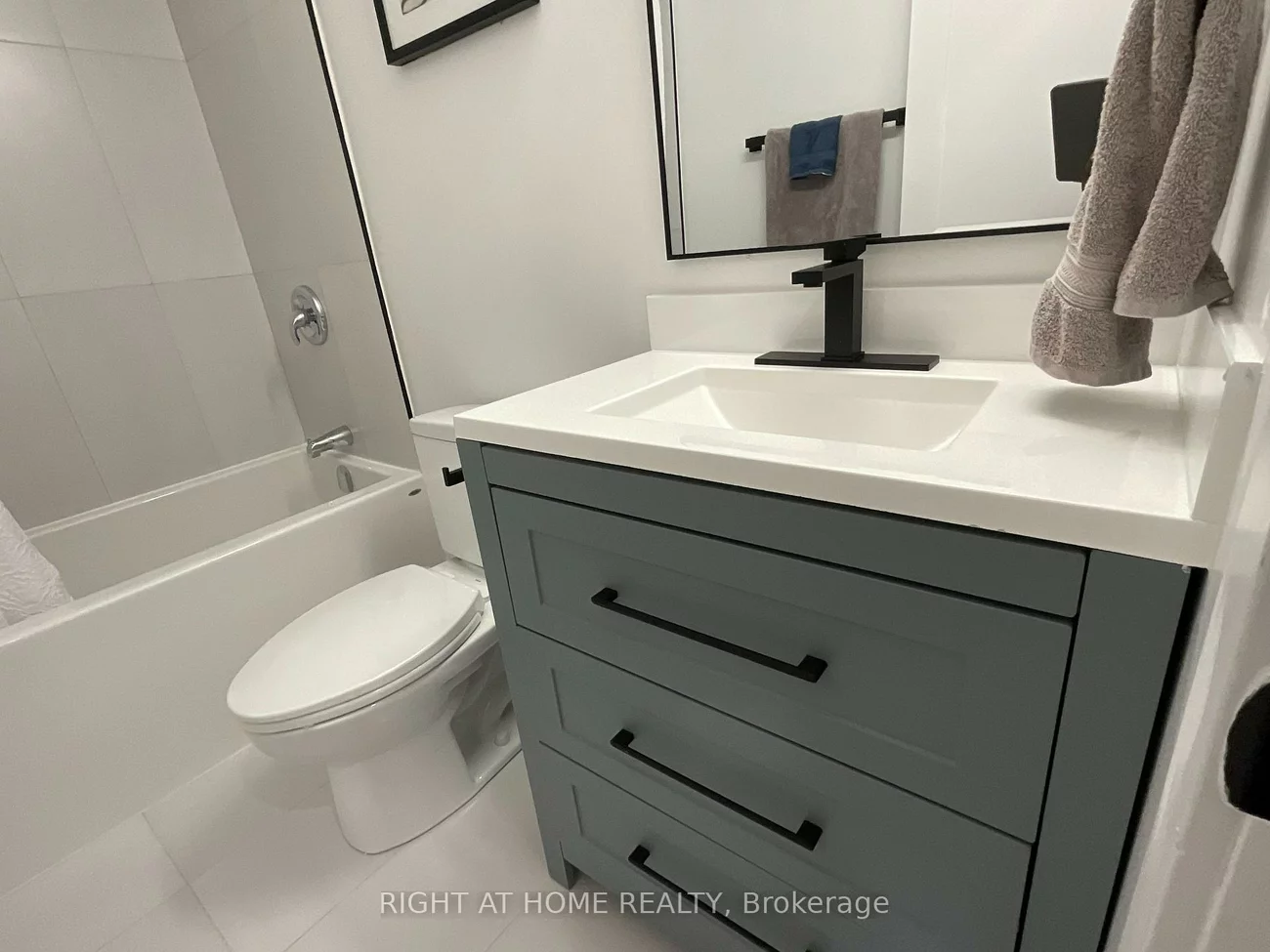 674, Manning, Annex, Toronto