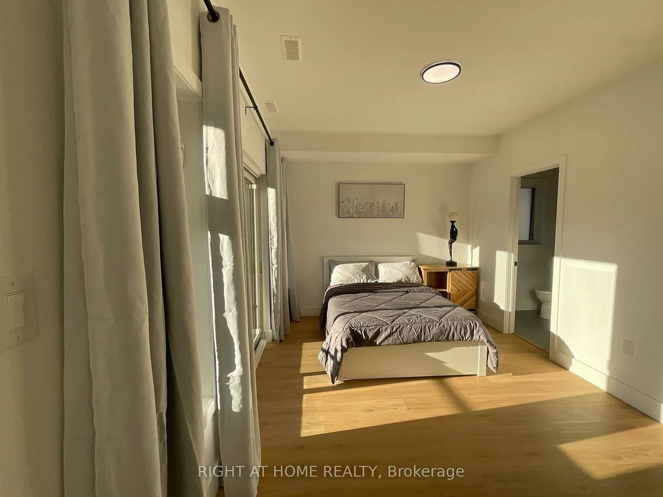 674, Manning, Annex, Toronto