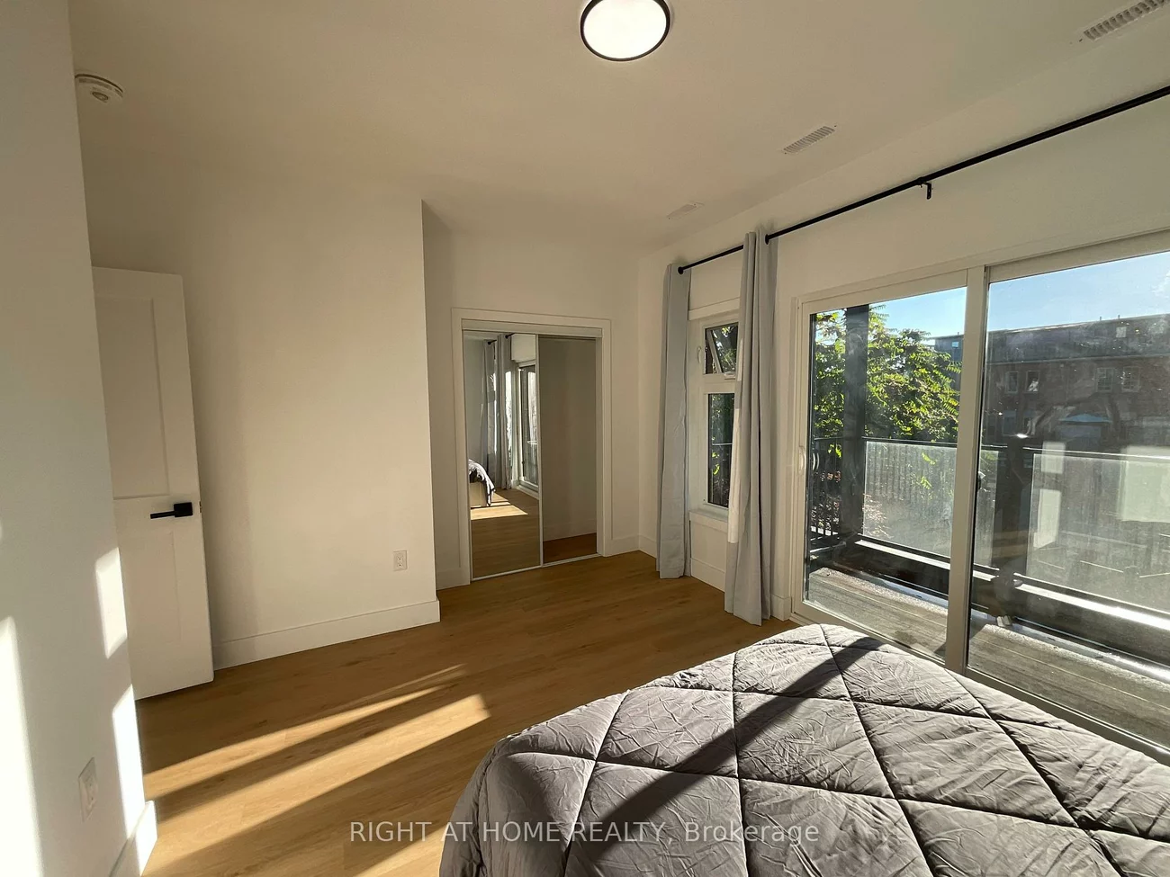 674, Manning, Annex, Toronto