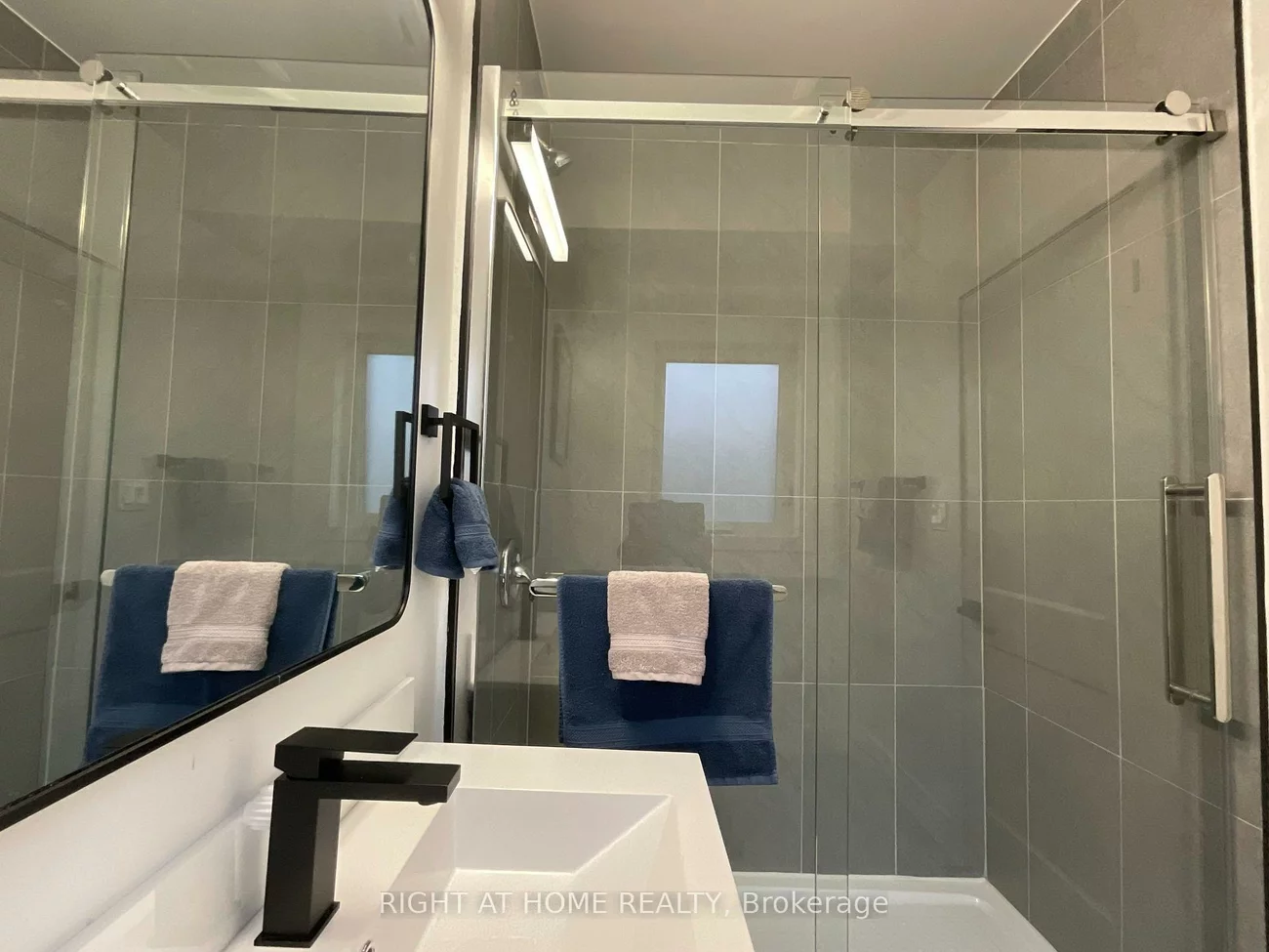 674, Manning, Annex, Toronto