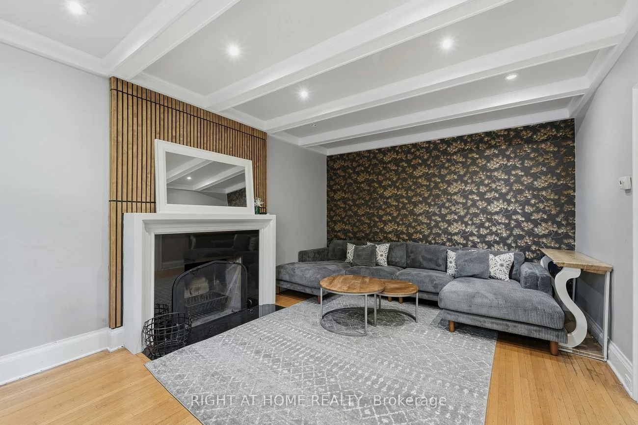 202, Dinnick, Lawrence Park South, Toronto