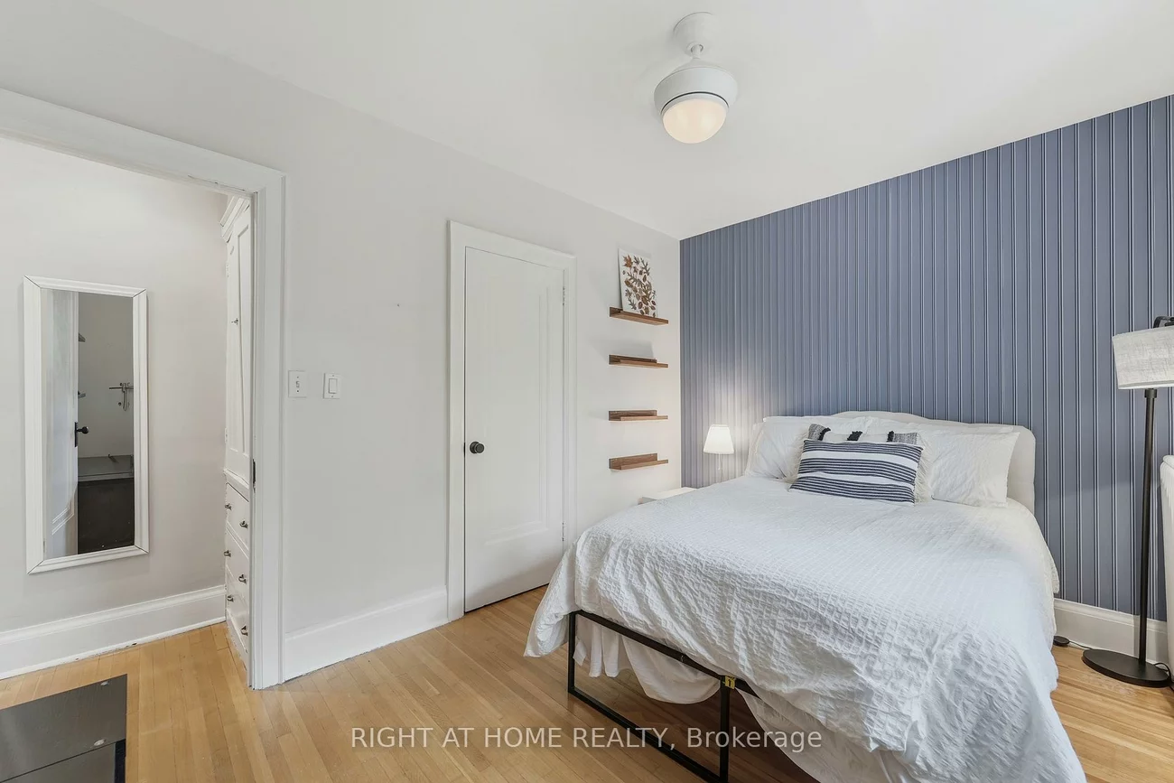 202, Dinnick, Lawrence Park South, Toronto