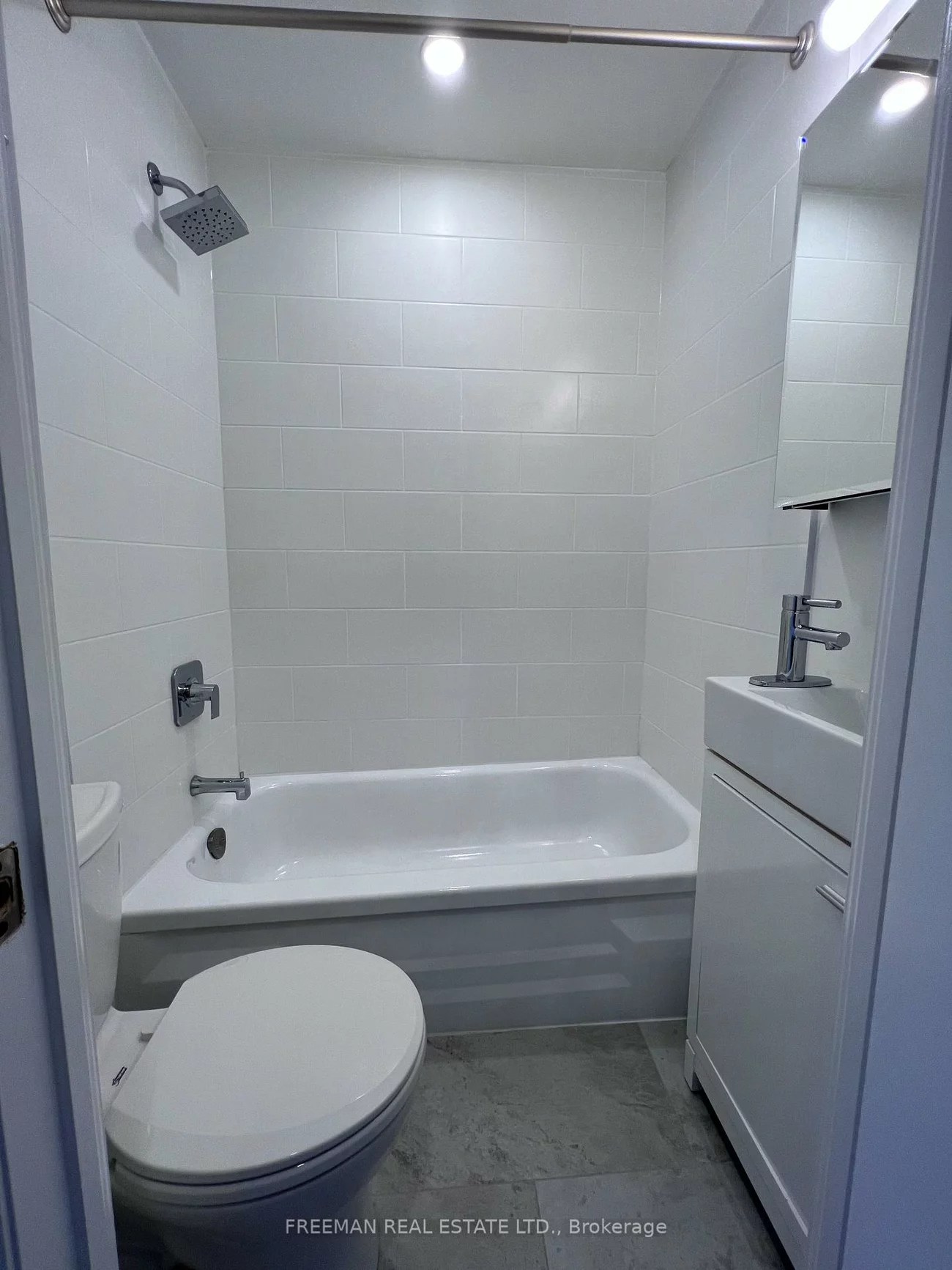 15, Thorburn, Waterfront Communities C1, Toronto