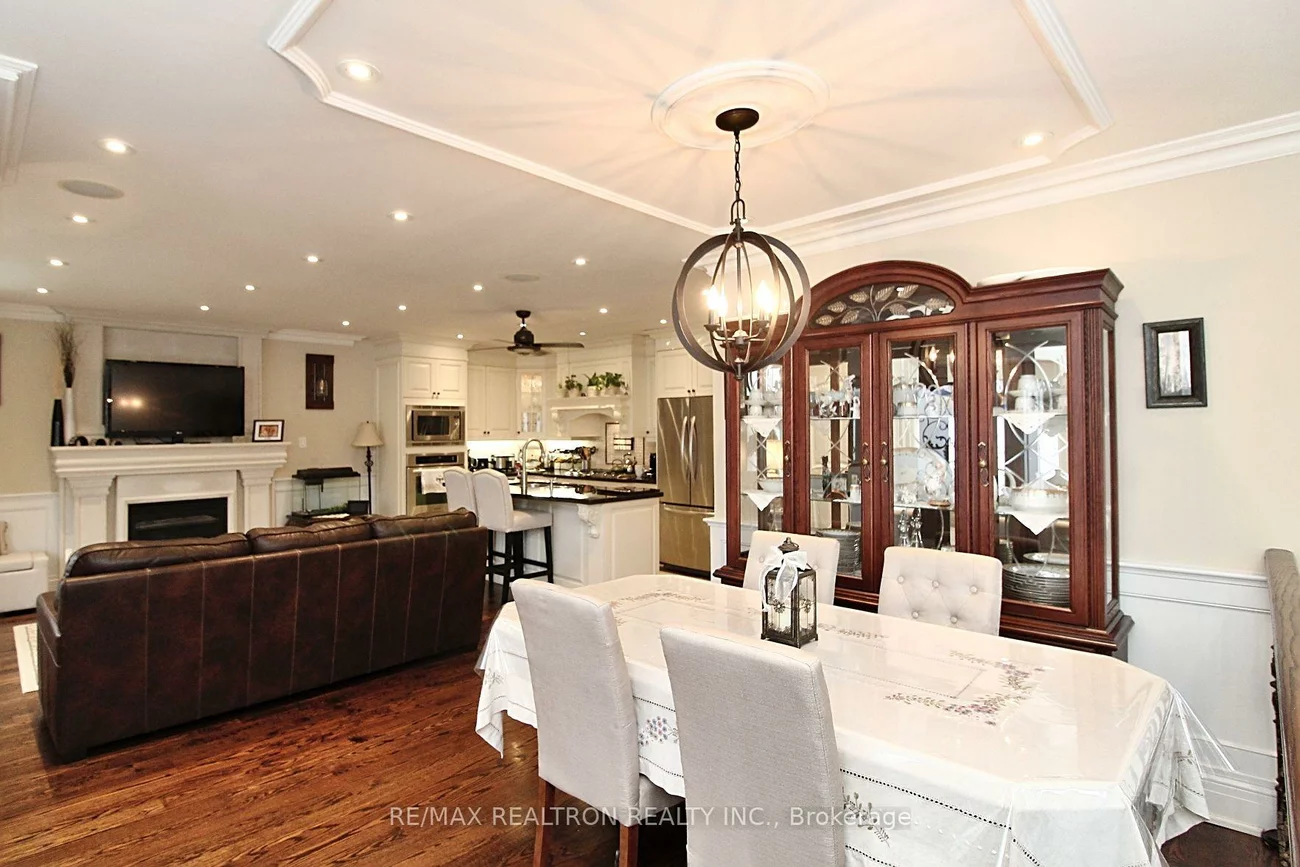 163, Burndale, Lansing-Westgate, Toronto